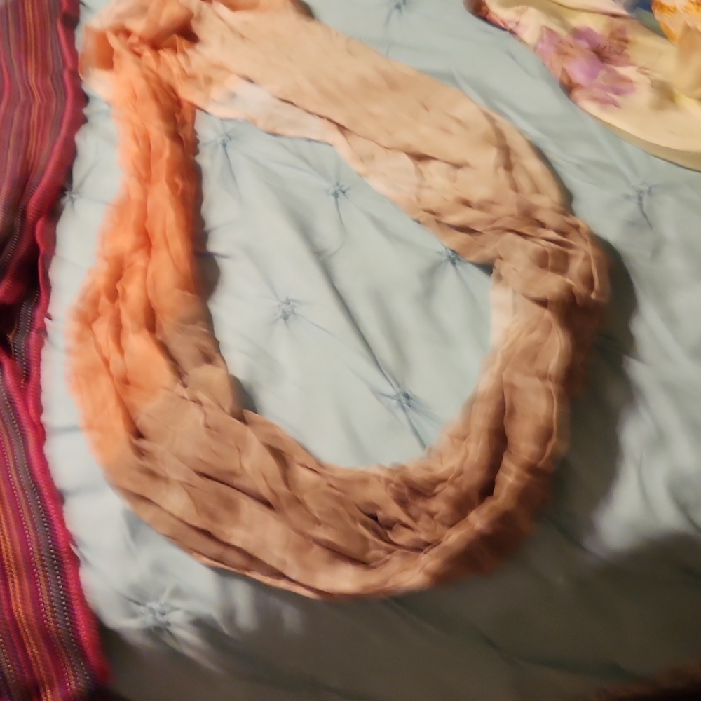 Scarfs - Picture 5 of 8